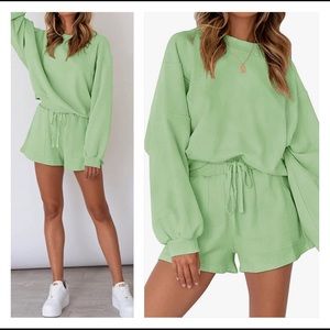 Oversized Batwing Sleeve Lounge Sets Casual Top and Shorts 2 Piece Sweatsuit